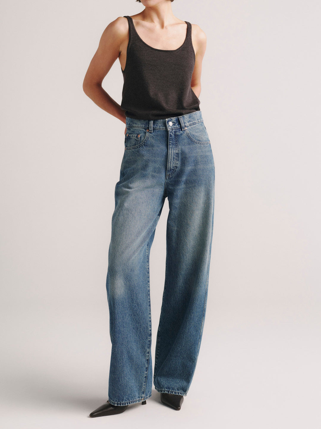 Taylor Relaxed Barrel Ultra High Rise 31" Jeans Endless Sea