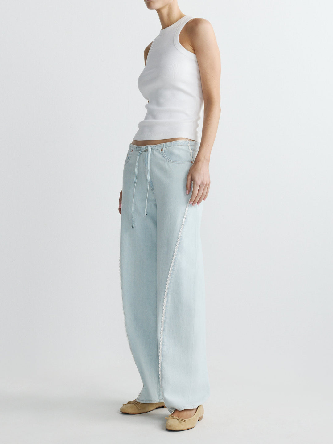 Sienna Low-Slung Wide Leg Relaxed 31” Jeans Saltstone Lace