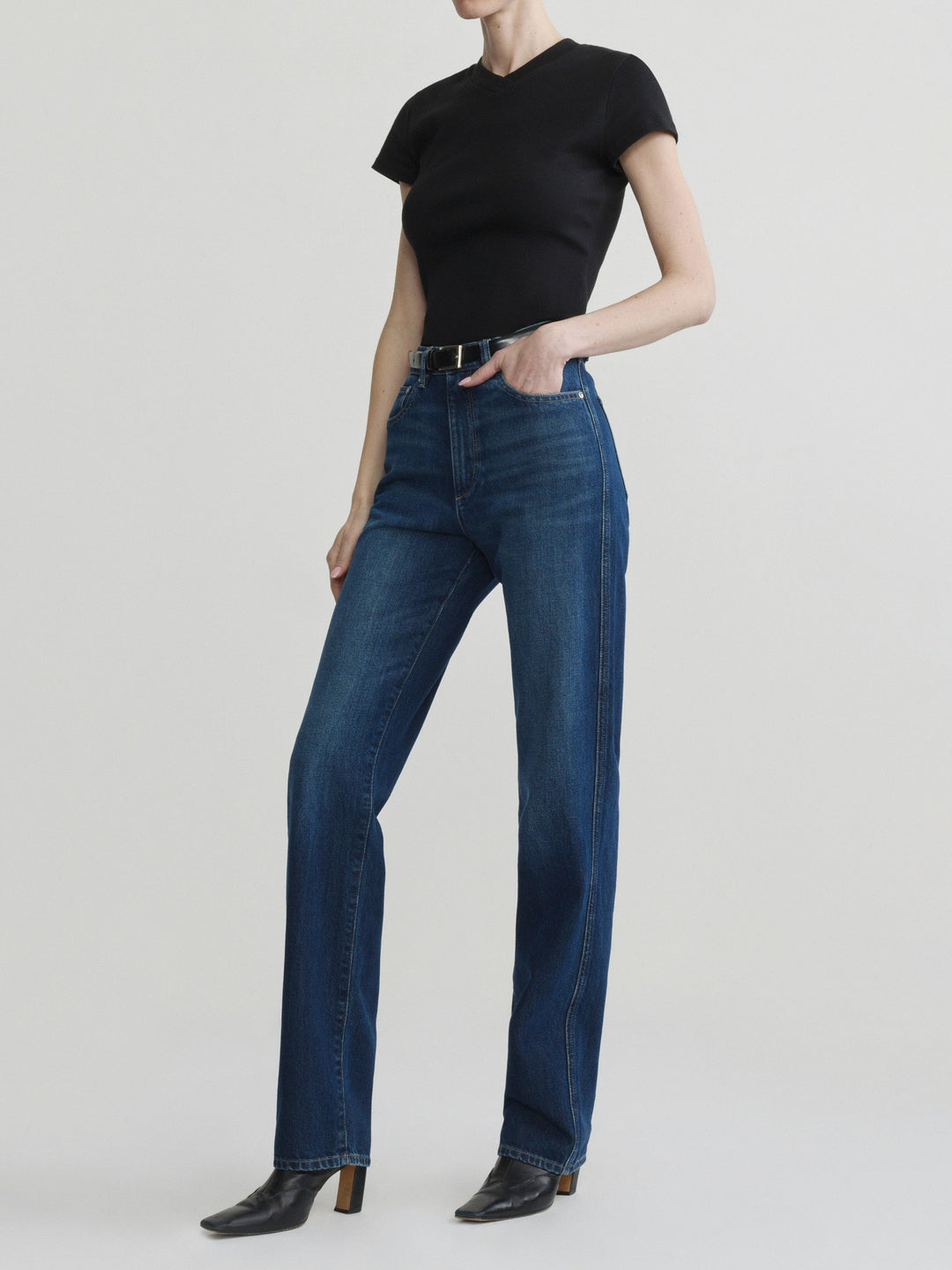 Cate Classic Straight High-Rise 31" Jeans December