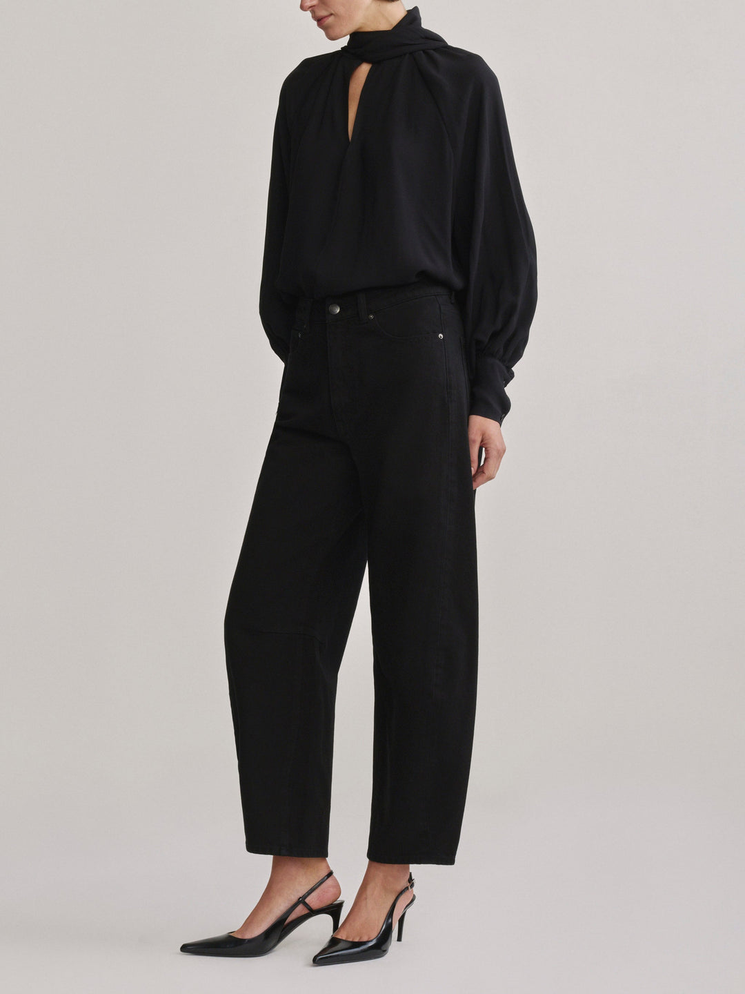 Miro Barrel High-Rise 28" Jeans Black