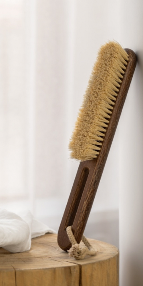 Clothing brush