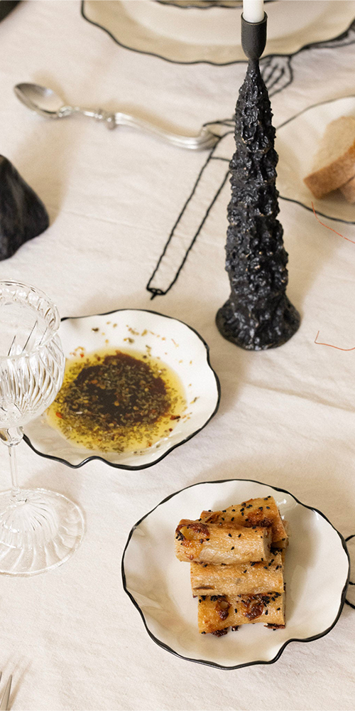 Ribbon Bread Plate