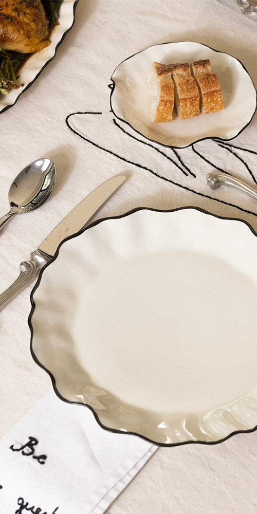 Ribbon Dinner Plate