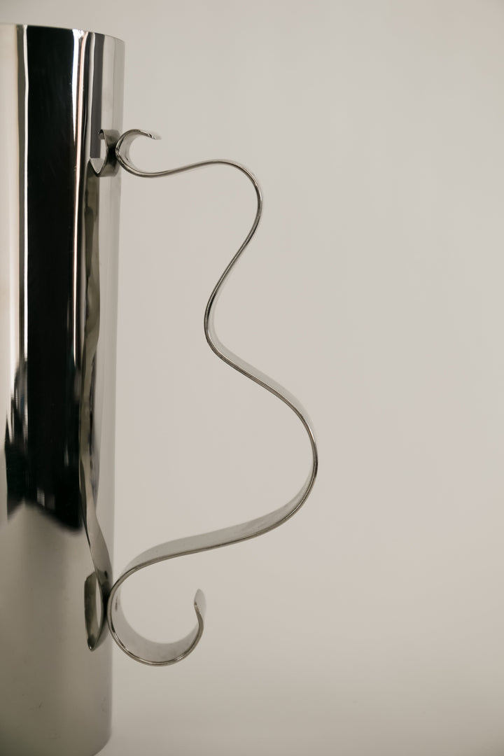 Squiggle Pitcher