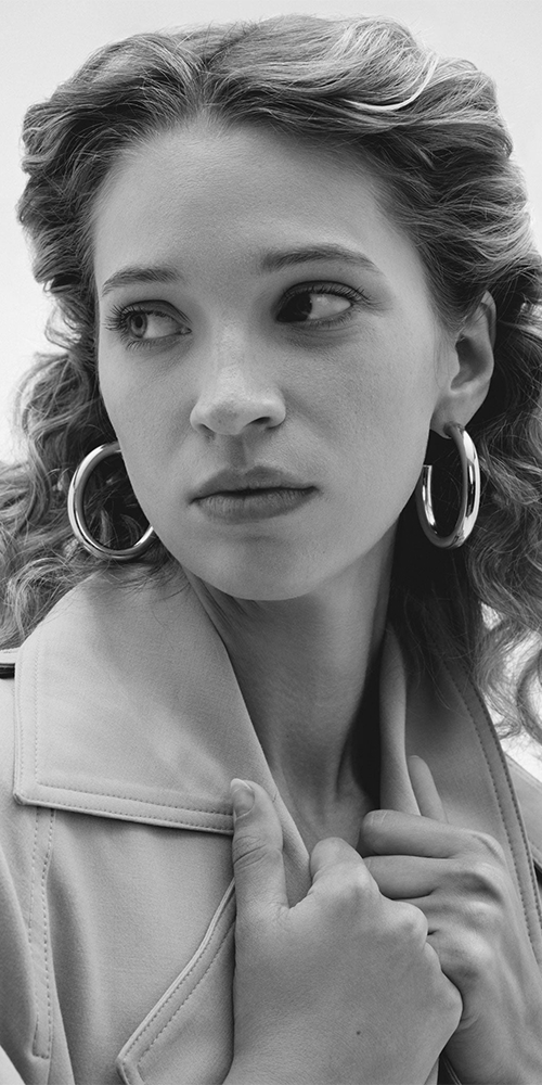 Perfect Oval Hoops Gold