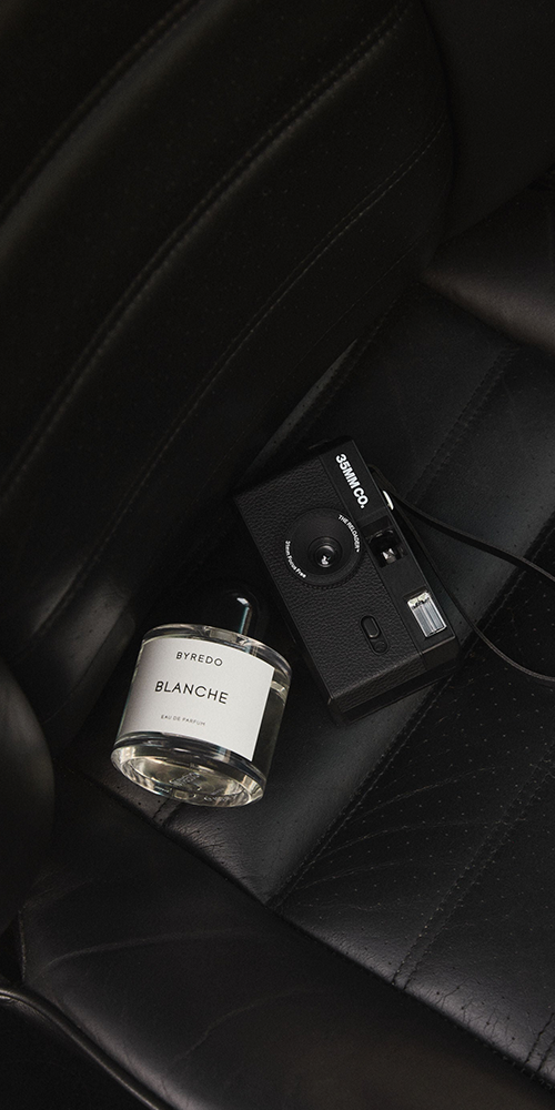 The Reloader® 35mm Film Camera Charcoal