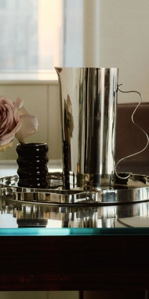 Squiggle Pitcher