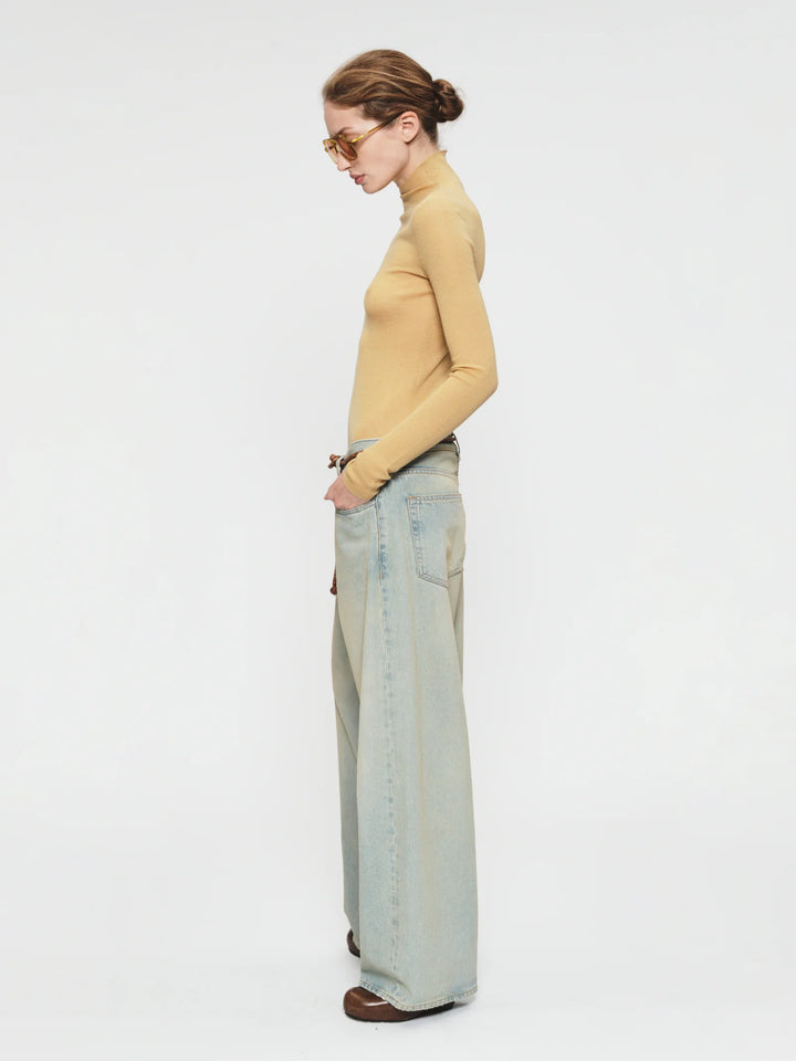 Roomy Jean Ghost Blue