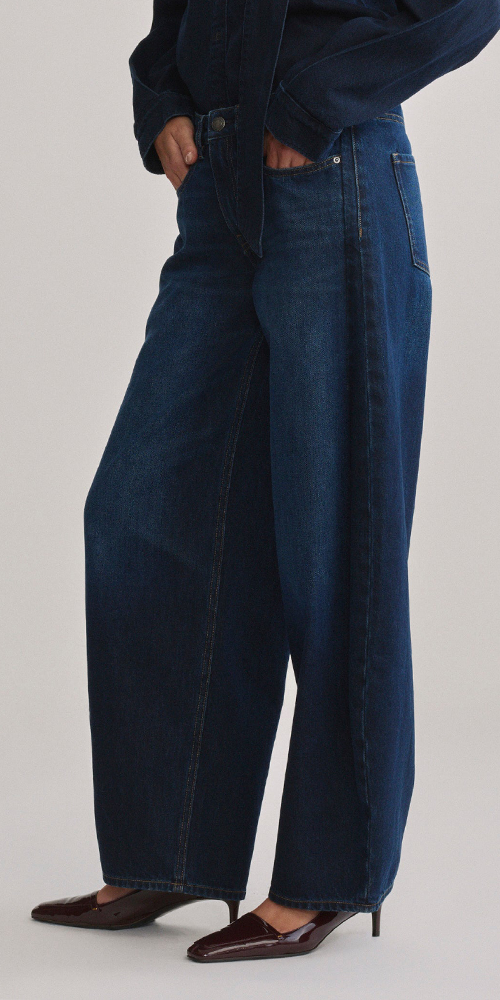Rori Horseshoe Mid-Rise 31" Jeans Ventura