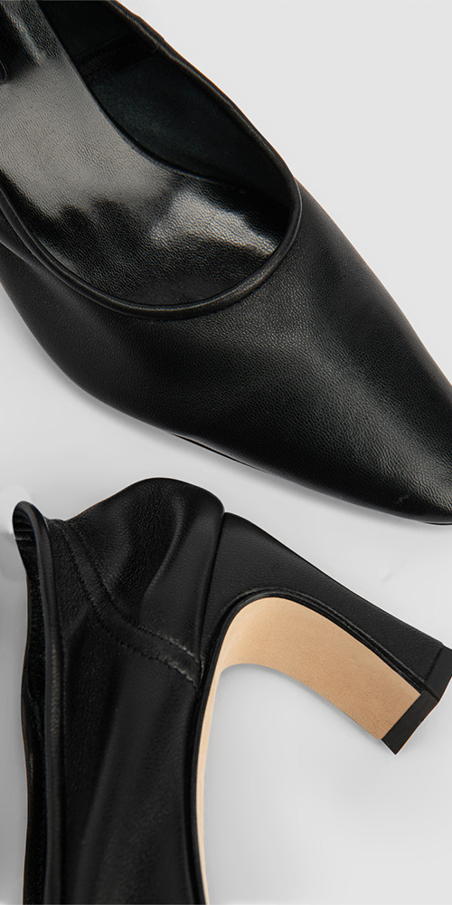 Carre 89 Leather Pump Black