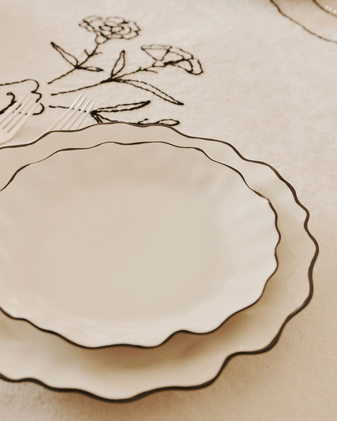 Ribbon Salad Plate