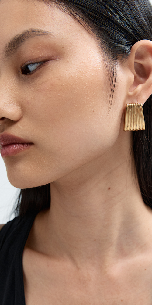 Ribbed Earrings