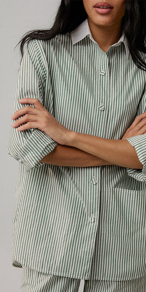 Airy Cotton Curved Hem Shirt