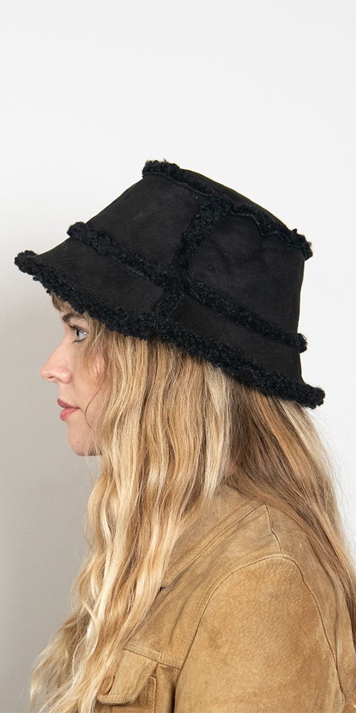 Astrid in Black