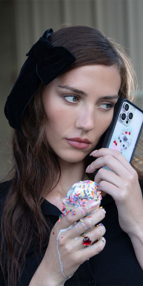 Kitty Shake iPhone Case
