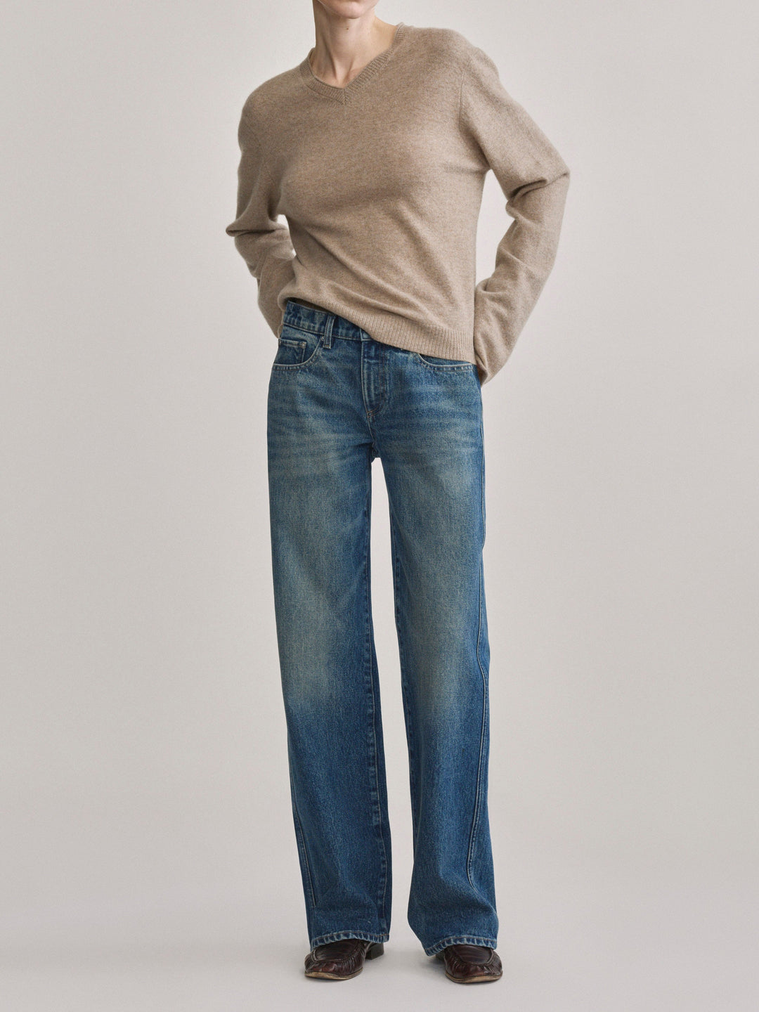 Drue Straight Low-Rise 32" Jeans Tinted Dark