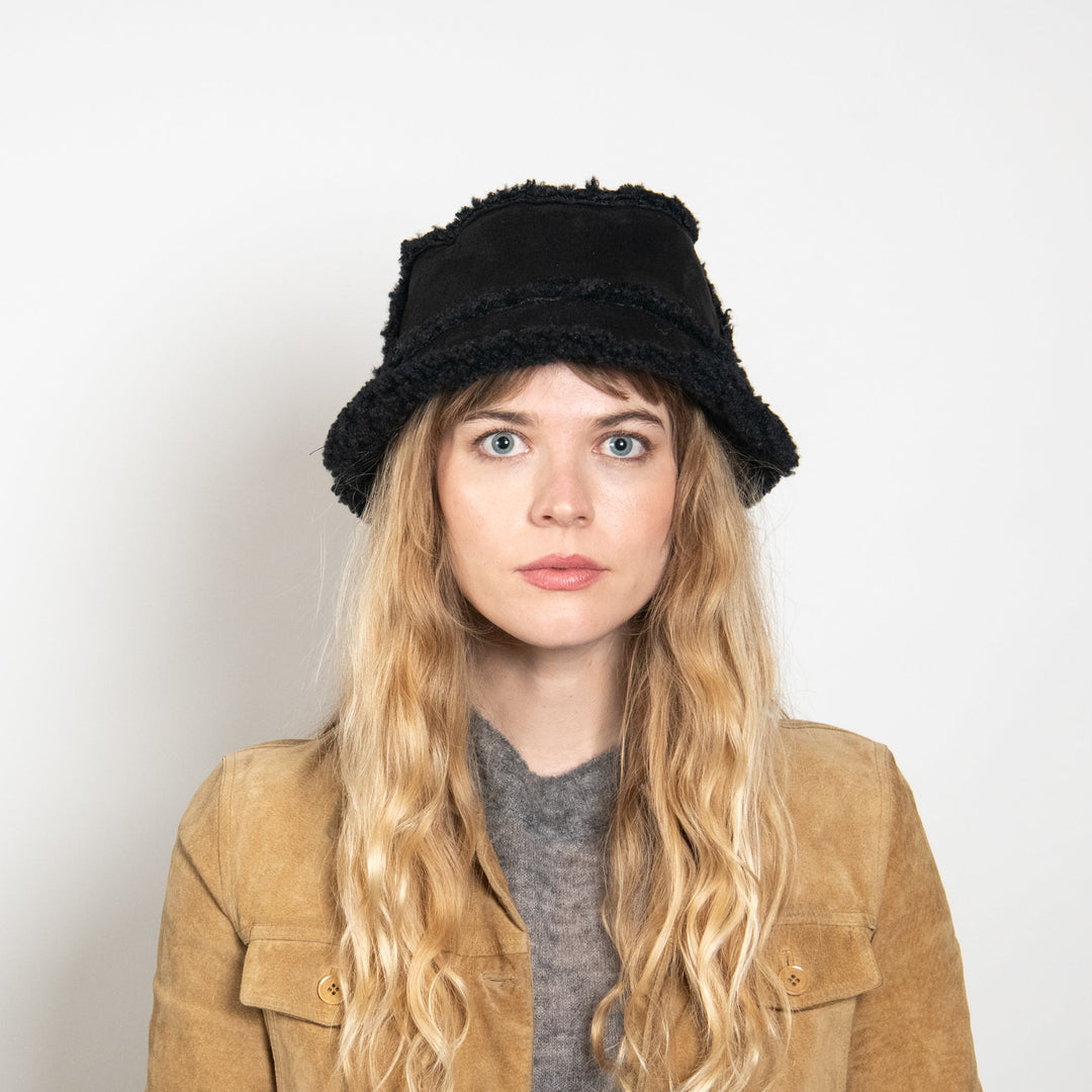 Astrid in Black