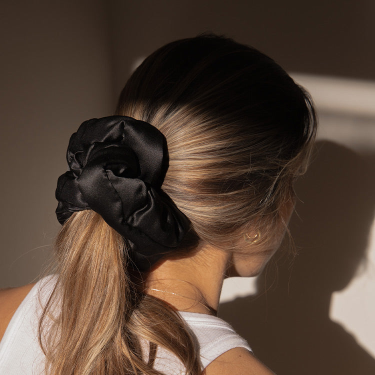 Pillow Scrunchie Black Jade