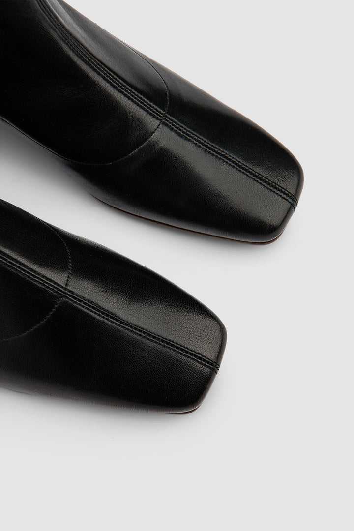 Este Leather Ankle Boot Black
