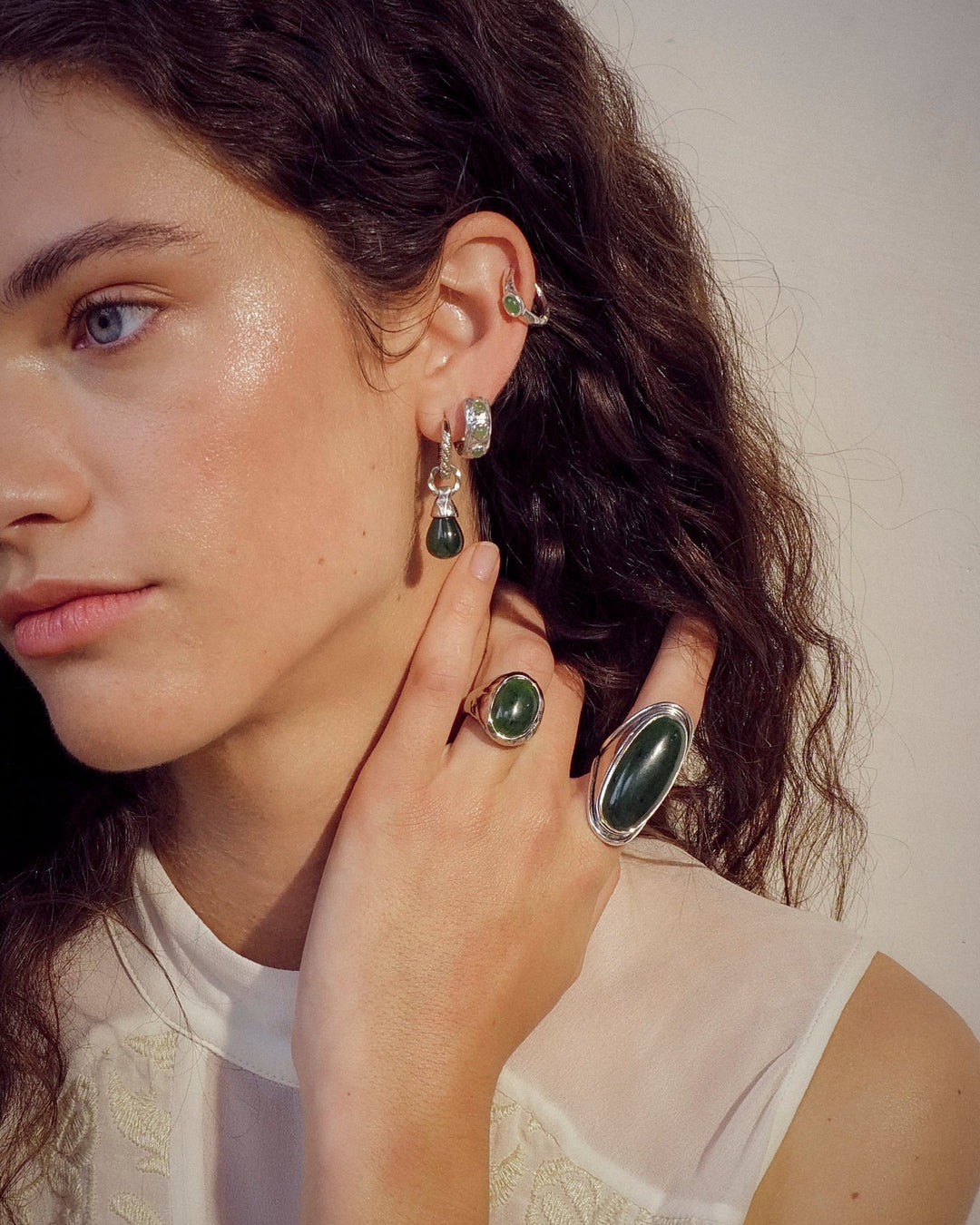 Vivianna Hoops
