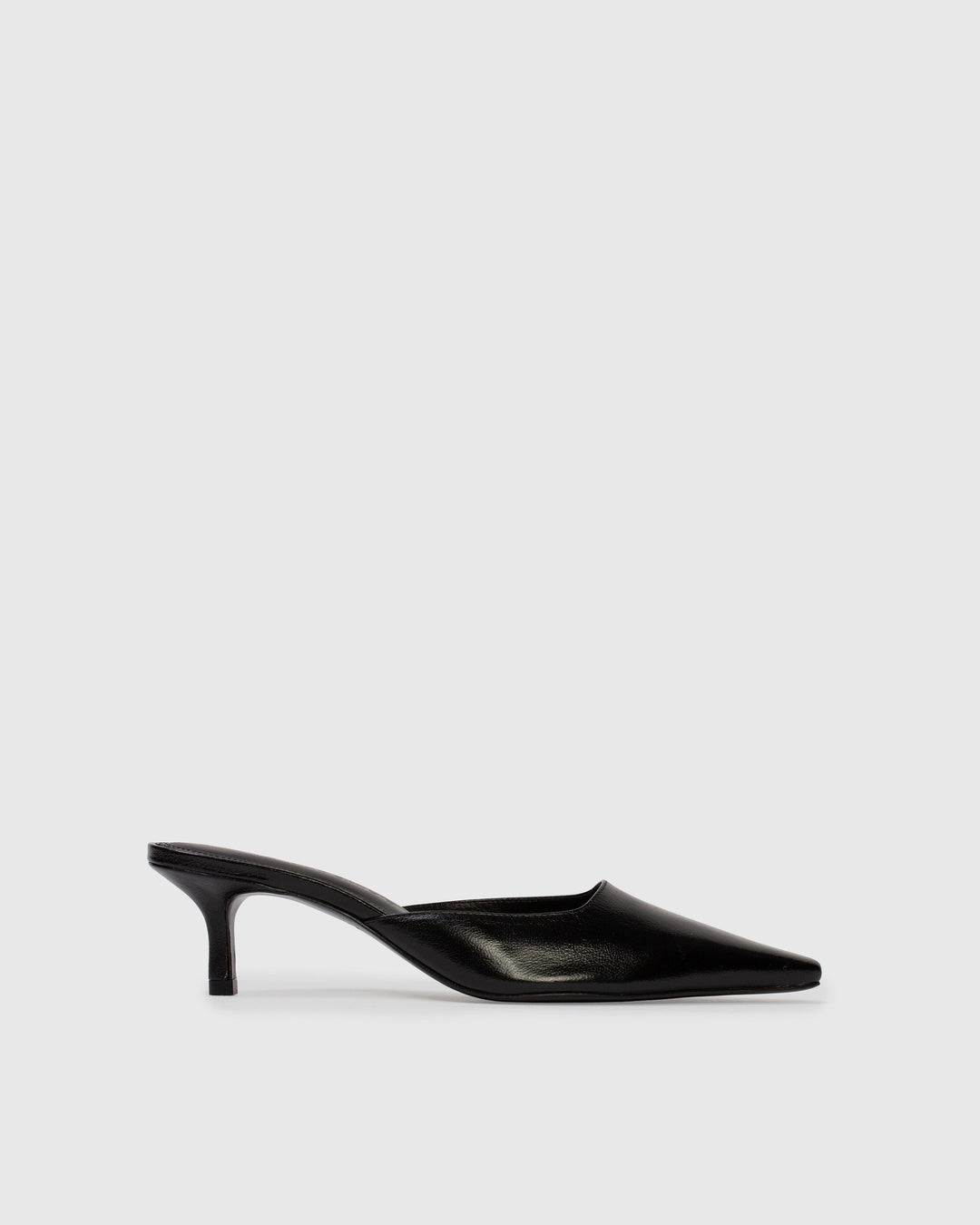 Riley 50 Mule Black