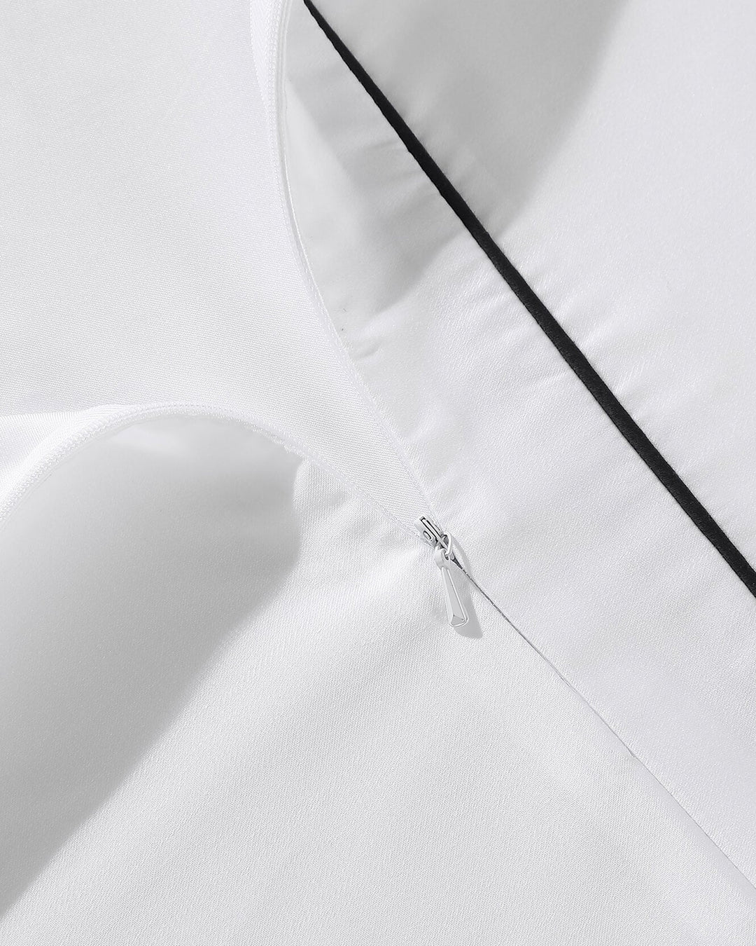 Lumière Luxe Duvet Cover with Piping