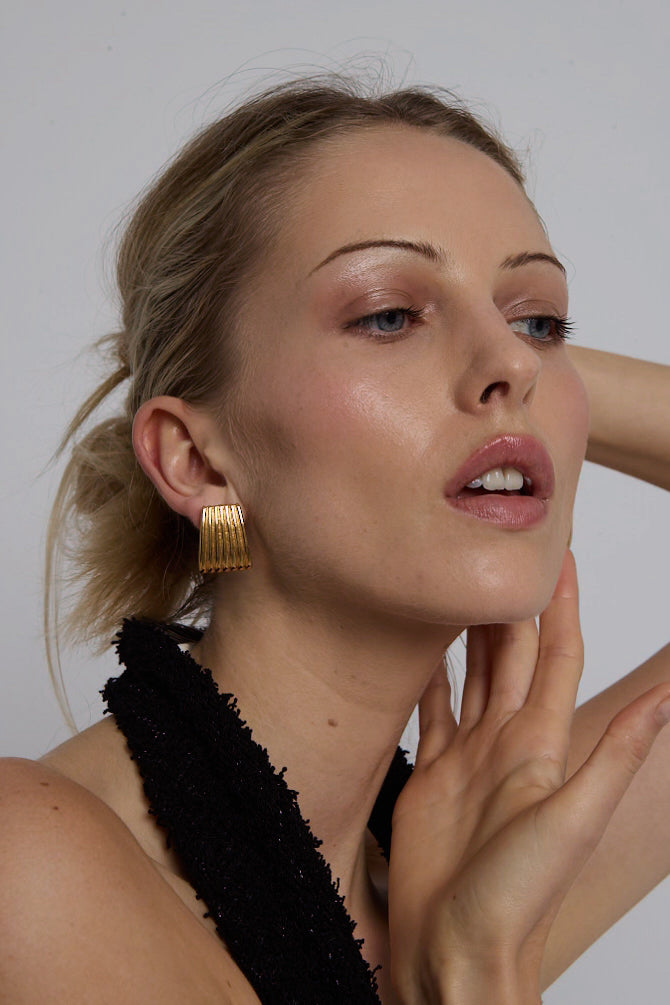 Ribbed Earrings