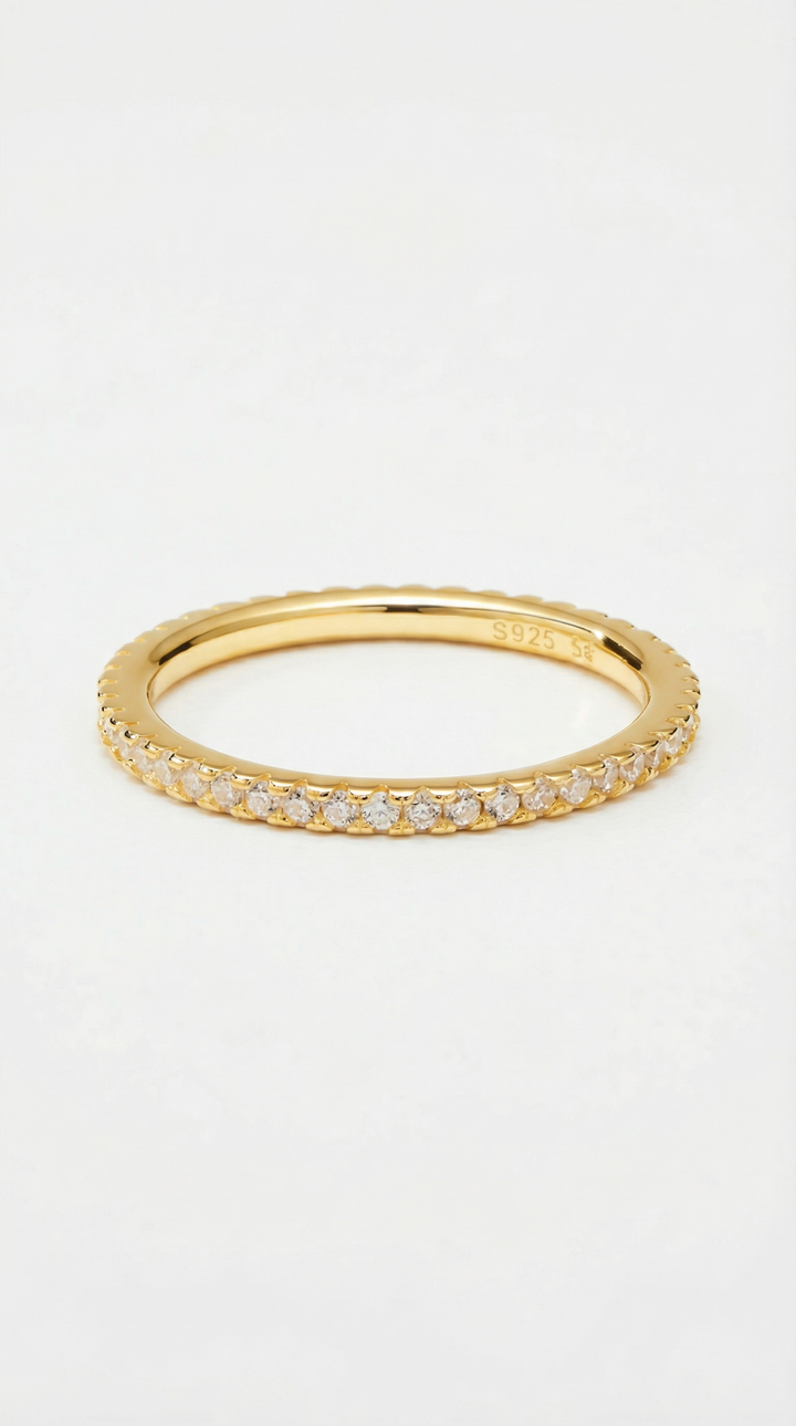 The M Essential Pavé Band