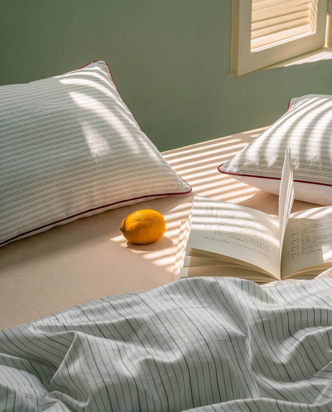 Mare Reversible Silky Lyocell Pillowcase Set