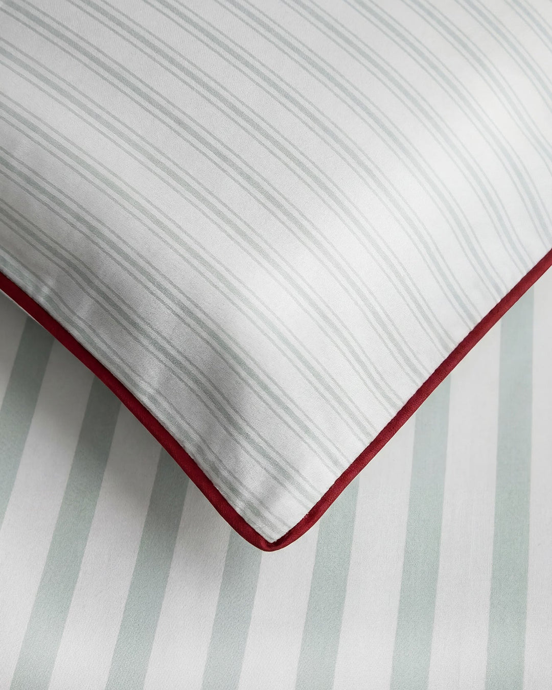 Mare Reversible Silky Lyocell Duvet Cover